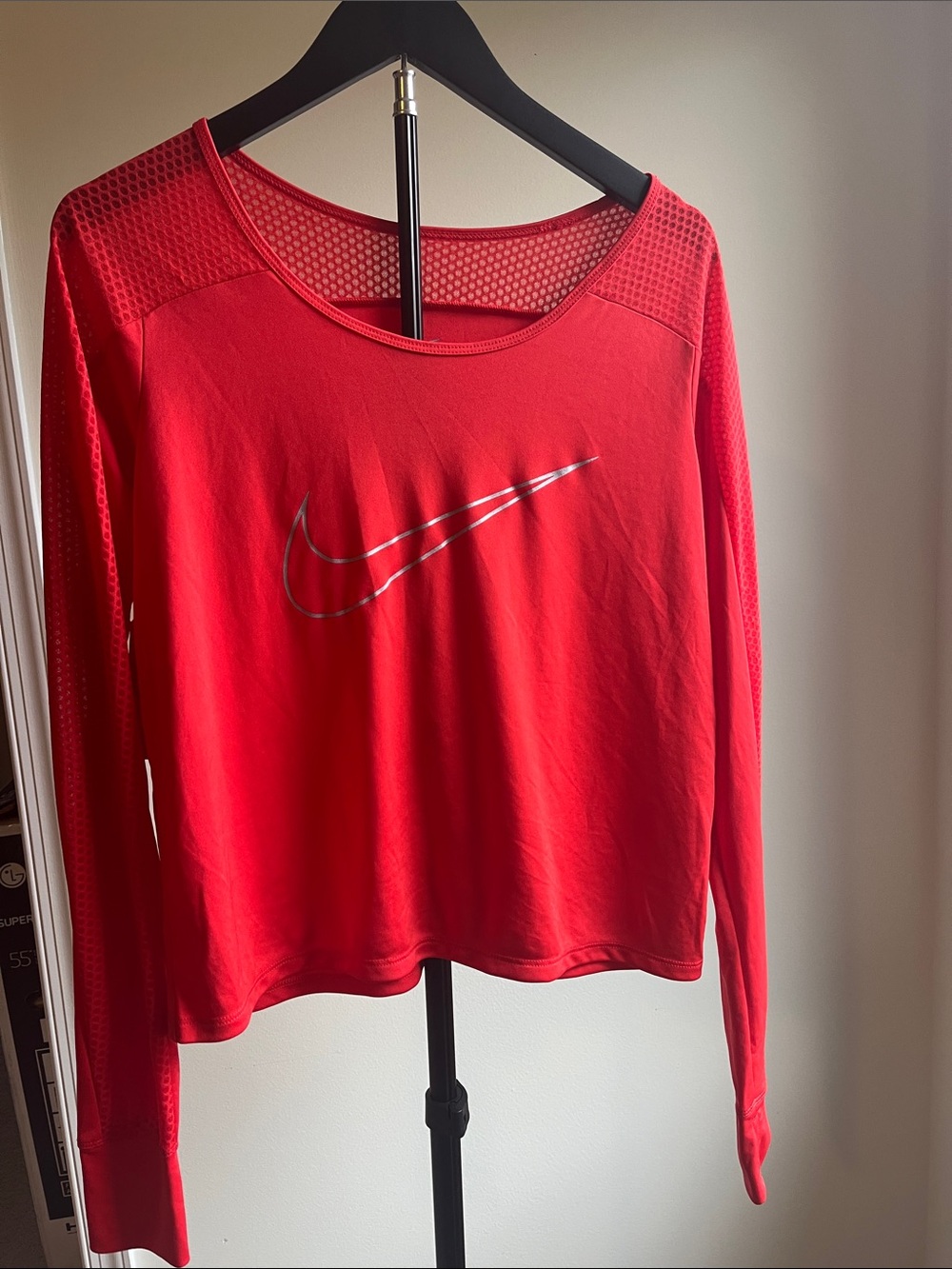 Nike Women’s Red Long-Sleeve Mesh-Panel Athletic Top